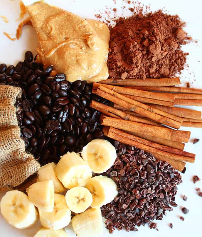 PB & Banana Iced Mocha {Coffee + Chocolate + Peanut Butter + Banana = creamy, frozen iced coffee bliss.} Vegan & GF | ilovevegan.com
