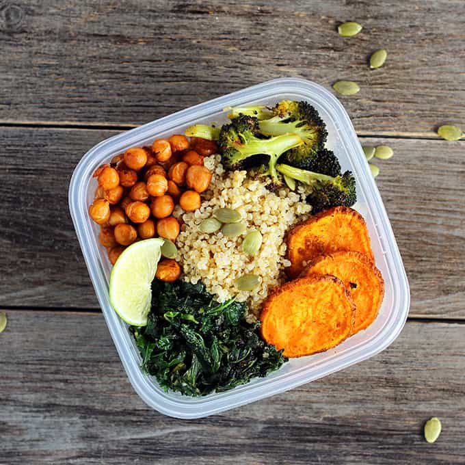 Healthy Plant-Based Lunches on the Go - ilovevegan.com (Roasted Veggie Quinoa Bowl)