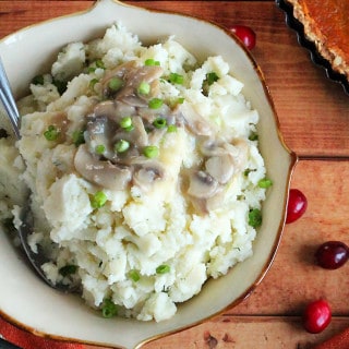 Vegan Mushroom Gravy - ilovevegan.com