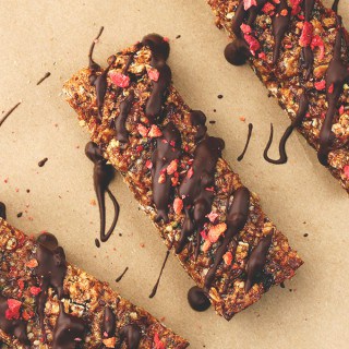 Easy Vegan Chocolate Granola Bars - ilovevegan.com