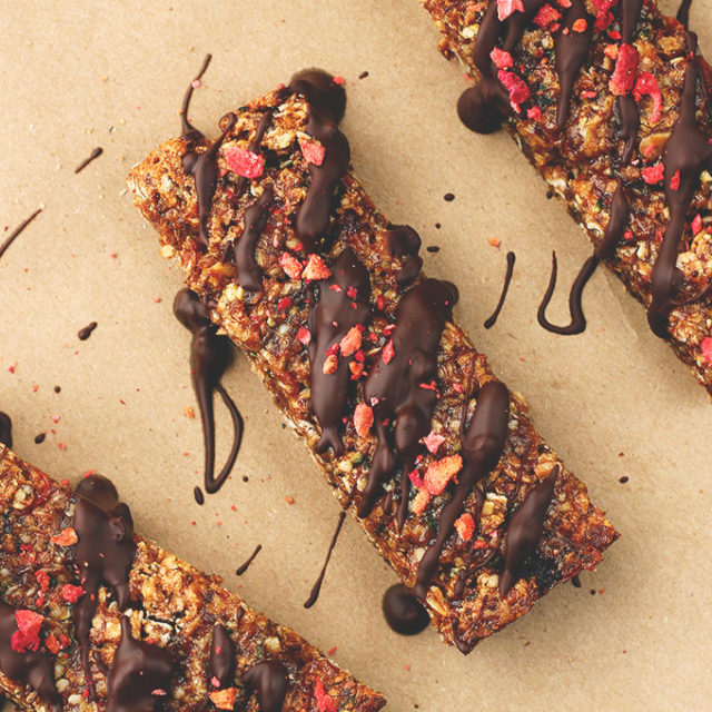 Easy Vegan Chocolate Granola Bars - ilovevegan.com