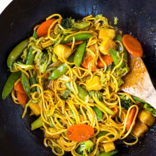 Vegan Pancit Canton - ilovevegan.com